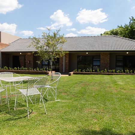 Opstal Gastehuis Potchefstroom Εξωτερικό φωτογραφία