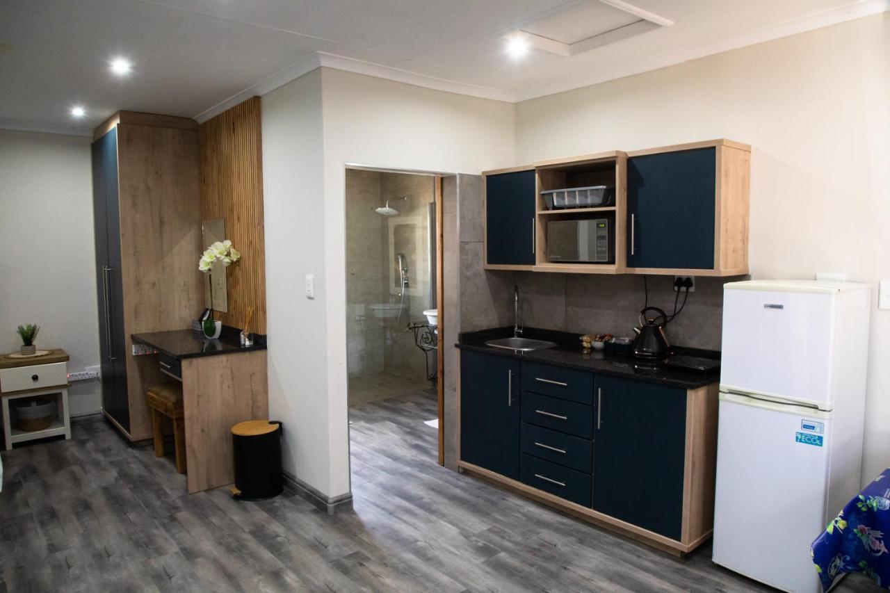 Opstal Gastehuis Potchefstroom Εξωτερικό φωτογραφία
