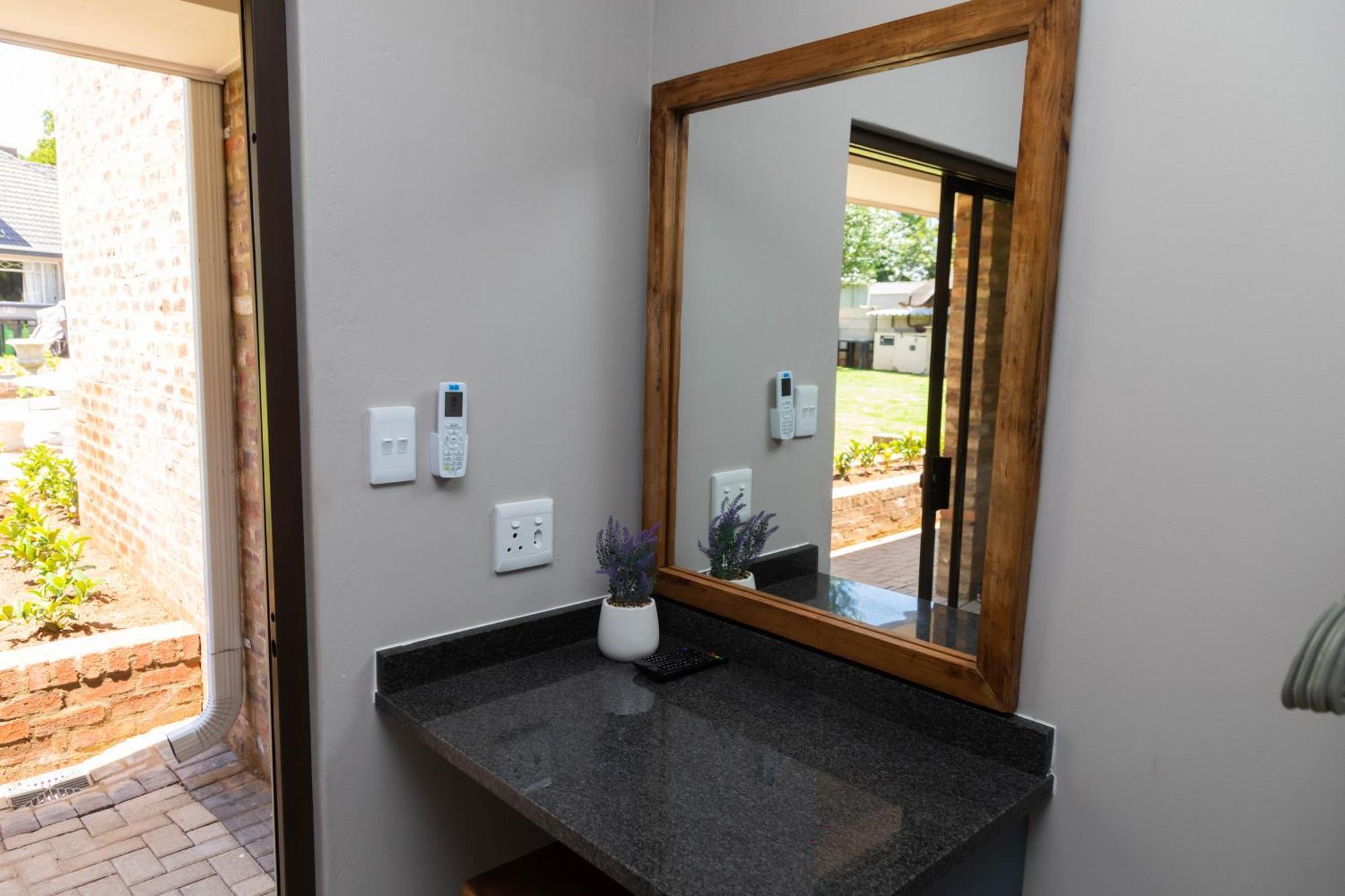 Opstal Gastehuis Potchefstroom Εξωτερικό φωτογραφία