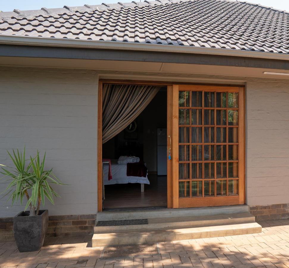 Opstal Gastehuis Potchefstroom Εξωτερικό φωτογραφία